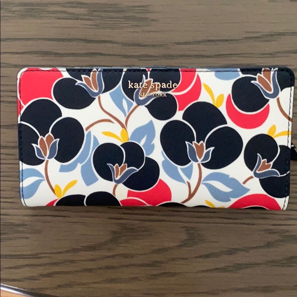 Kate spade large slim bifold wallet